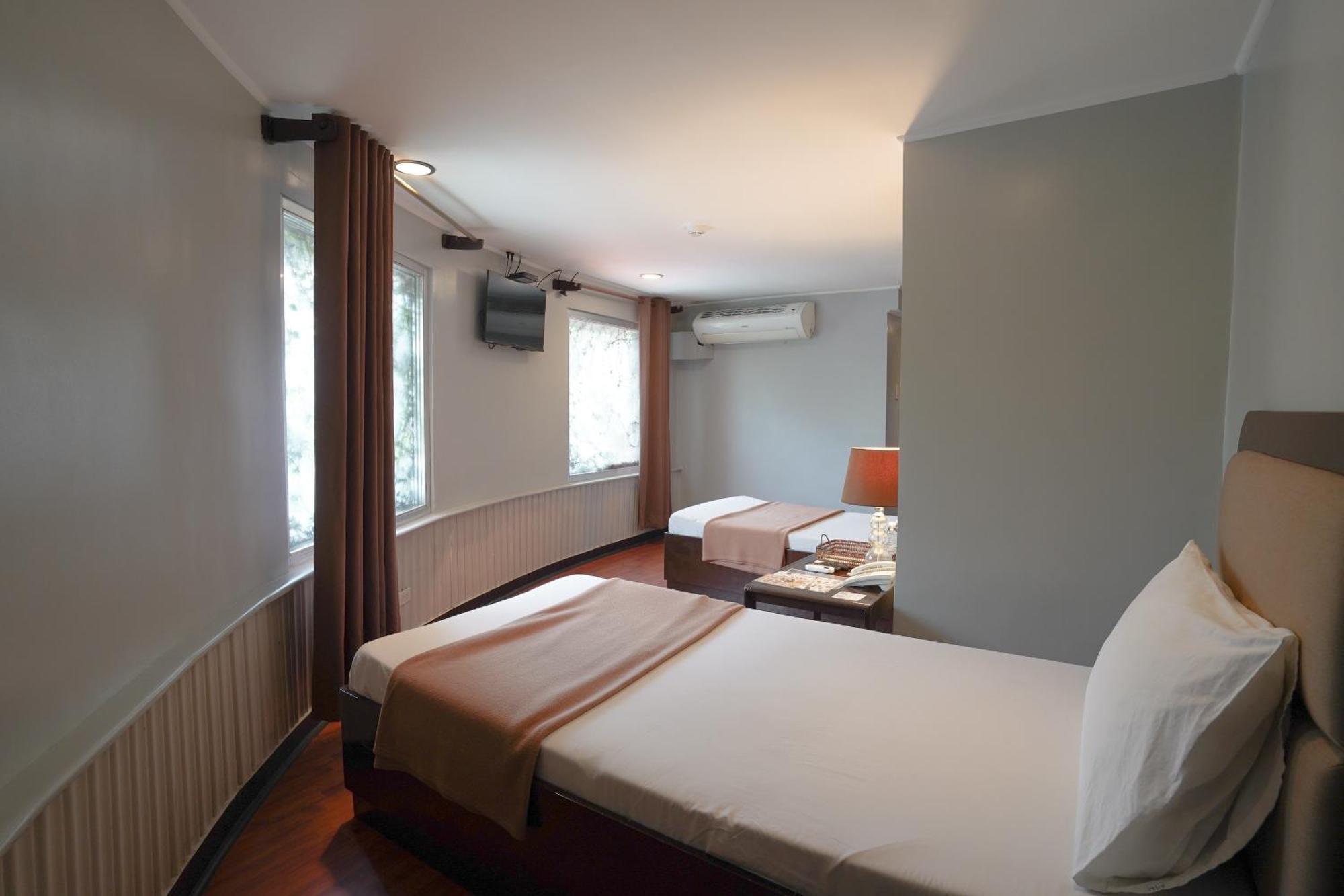 Arzo Hotel Manila Exterior photo